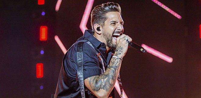 Arena Drive In - Banda Eva e Bloco Fica Comigo