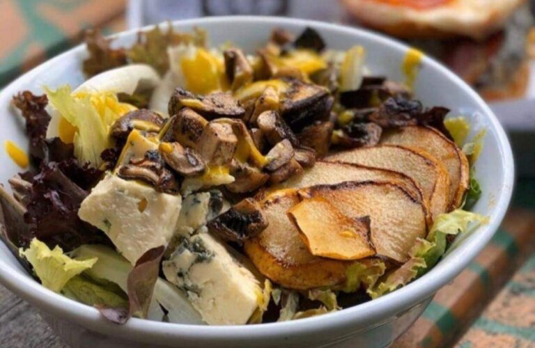 Chelsea também tem saladas para pedir em casa