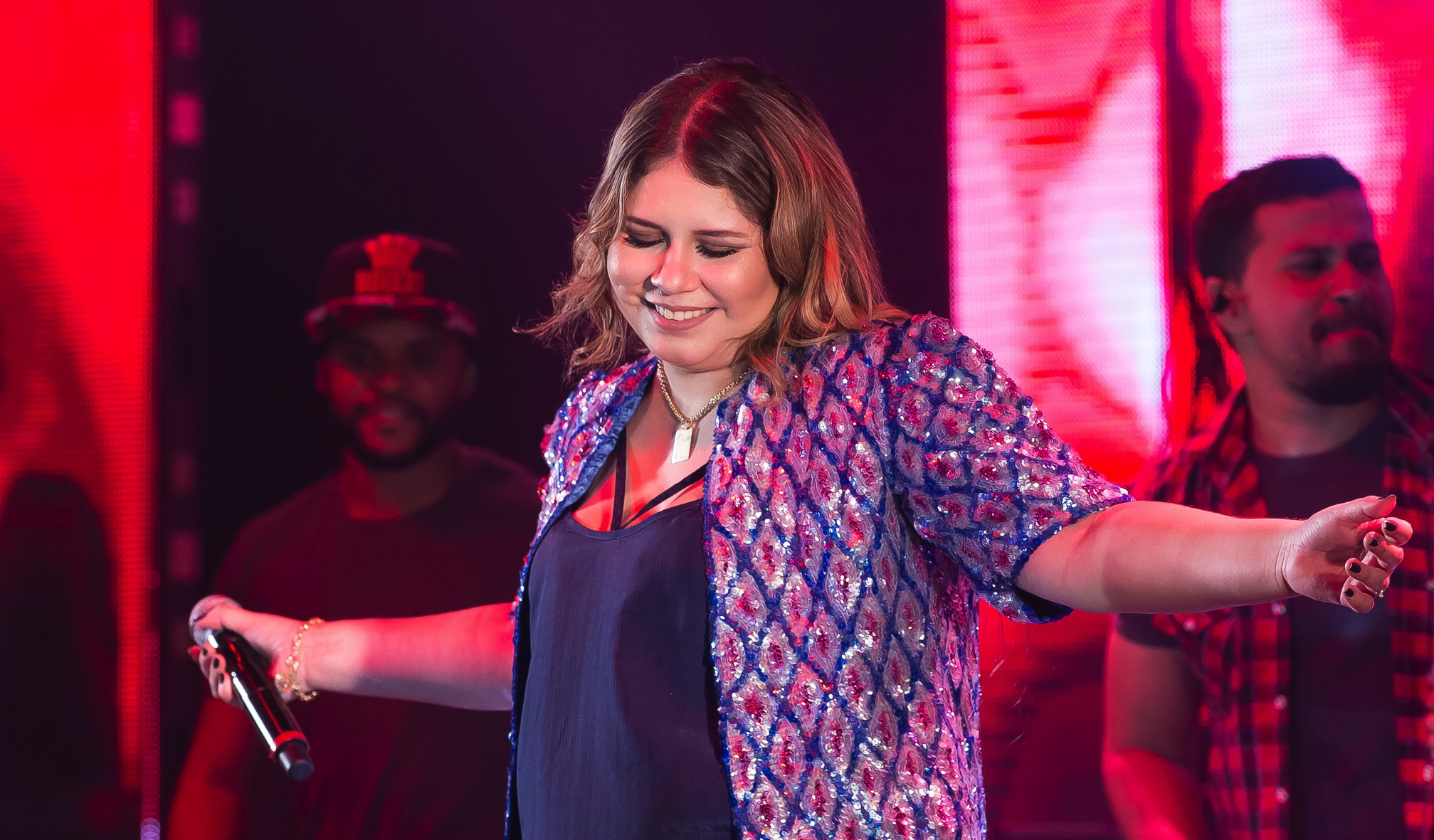 Marília Mendonça canta em Curitiba e explica por que é a rainha da sofrência