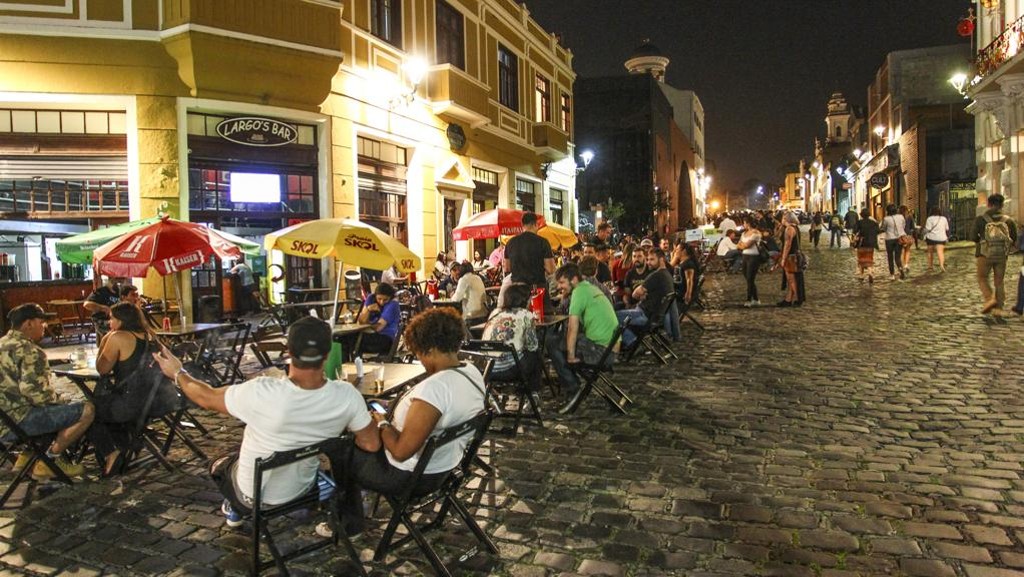 Festival no centro histórico celebra o inverno com comida e cervejas baratas, música, cinema e moda Festival no centro histórico celebra o inverno com comida e cervejas baratas, música, cinema e moda