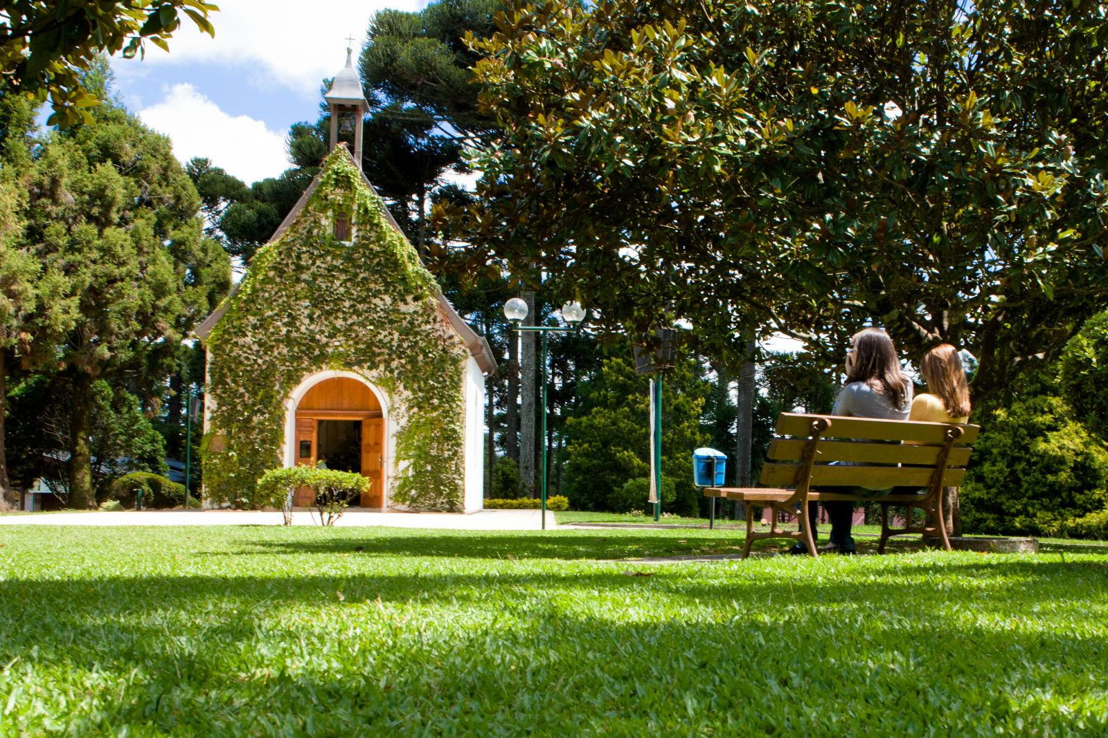 Cinco lugares para se sentir fora de Curitiba