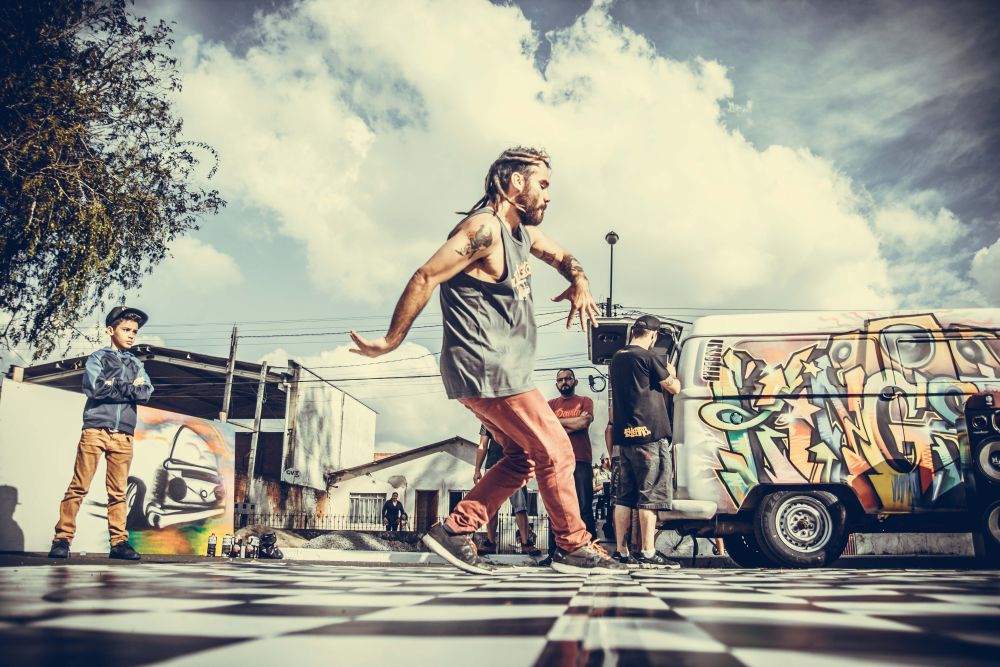 Festa na Kombi: carro leva hip hop para várias regiões de Curitiba