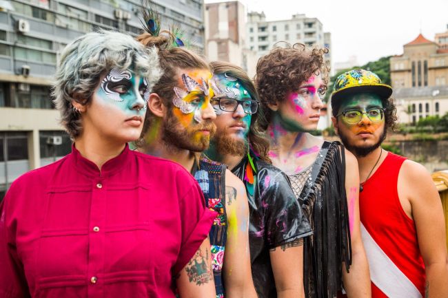 O que esperar do show da banda Francisco, el Hombre em Curitiba