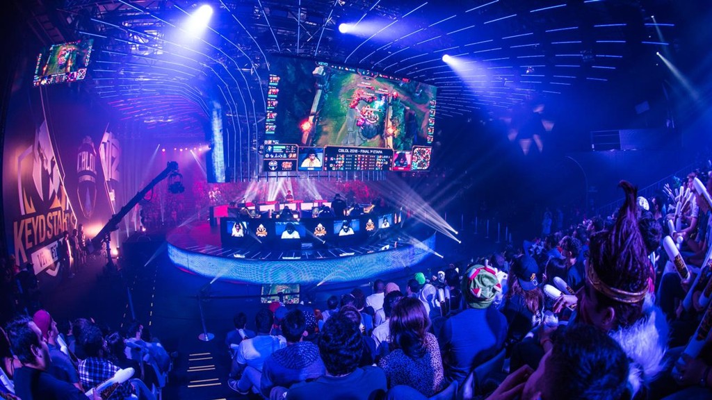 É bom em League of Legends? Torneio geek em Curitiba vai pagar R$ 10 mil a campeão