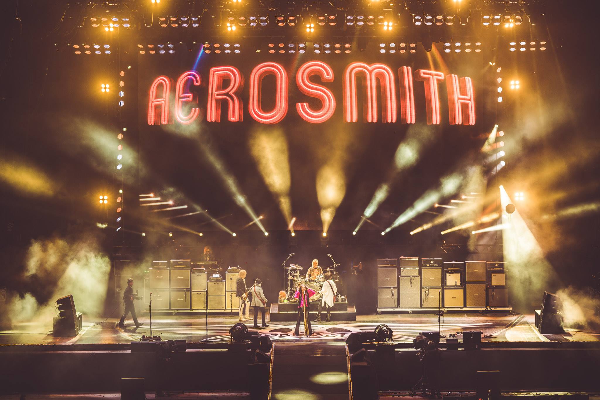 Depois das drogas, baixista do Aerosmith diz que banda está sóbria e promete melhor show em Curitiba