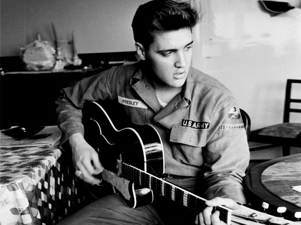 Curitiba terá festas em homenagem a Elvis Presley essa semana