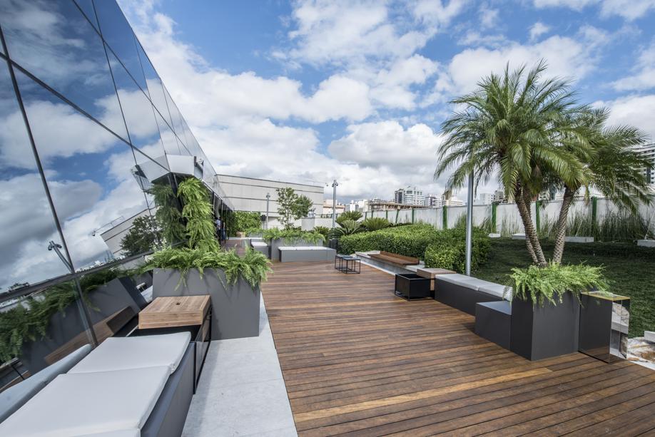 Bares com jardim e espaço ao ar livre para curtir o fim de tarde