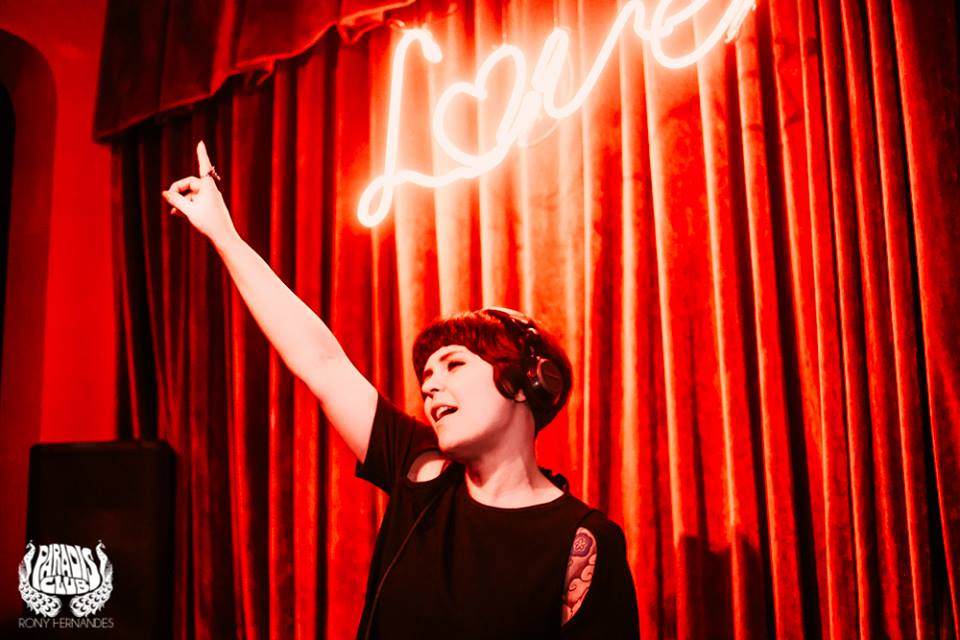 Isa Todt, a mulher das festas perfeitas de Curitiba