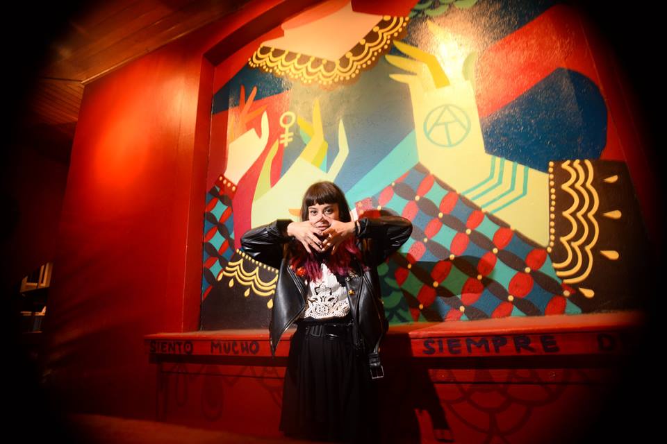 Bienal tem exposições que acontecem em cafés e bares