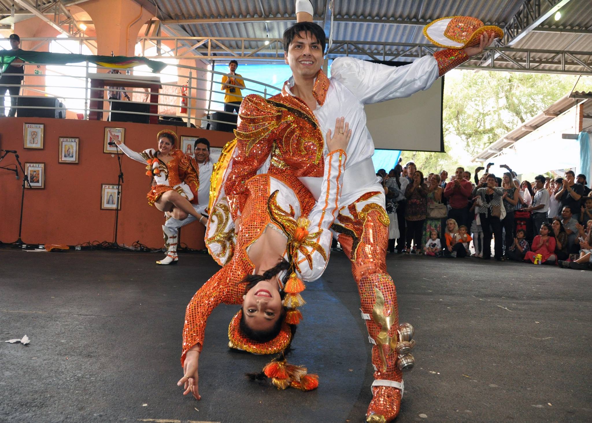Evento no domingo (22) reúne dança, música e gastronomia de países latinos