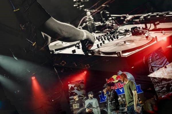 Evento em Curitiba elege o melhor Dj do Brasil