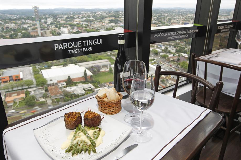 Lugares para comer nas alturas em Curitiba