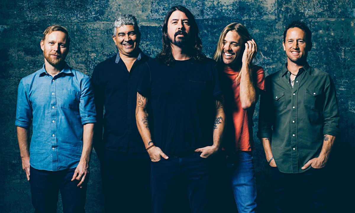 Black Friday dá (quase) 50% de desconto no ingresso do show do Foo Fighters e QOTSA