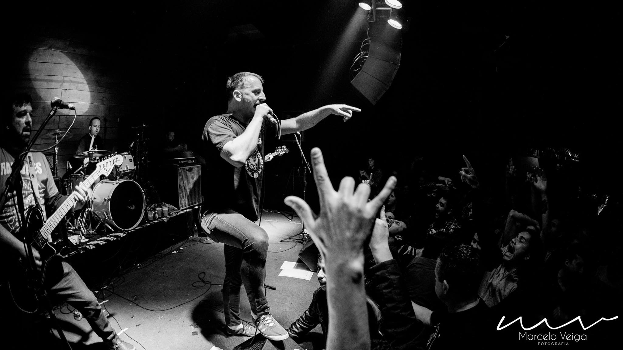 Bares de Curitiba farão festa de Natal com muito rock