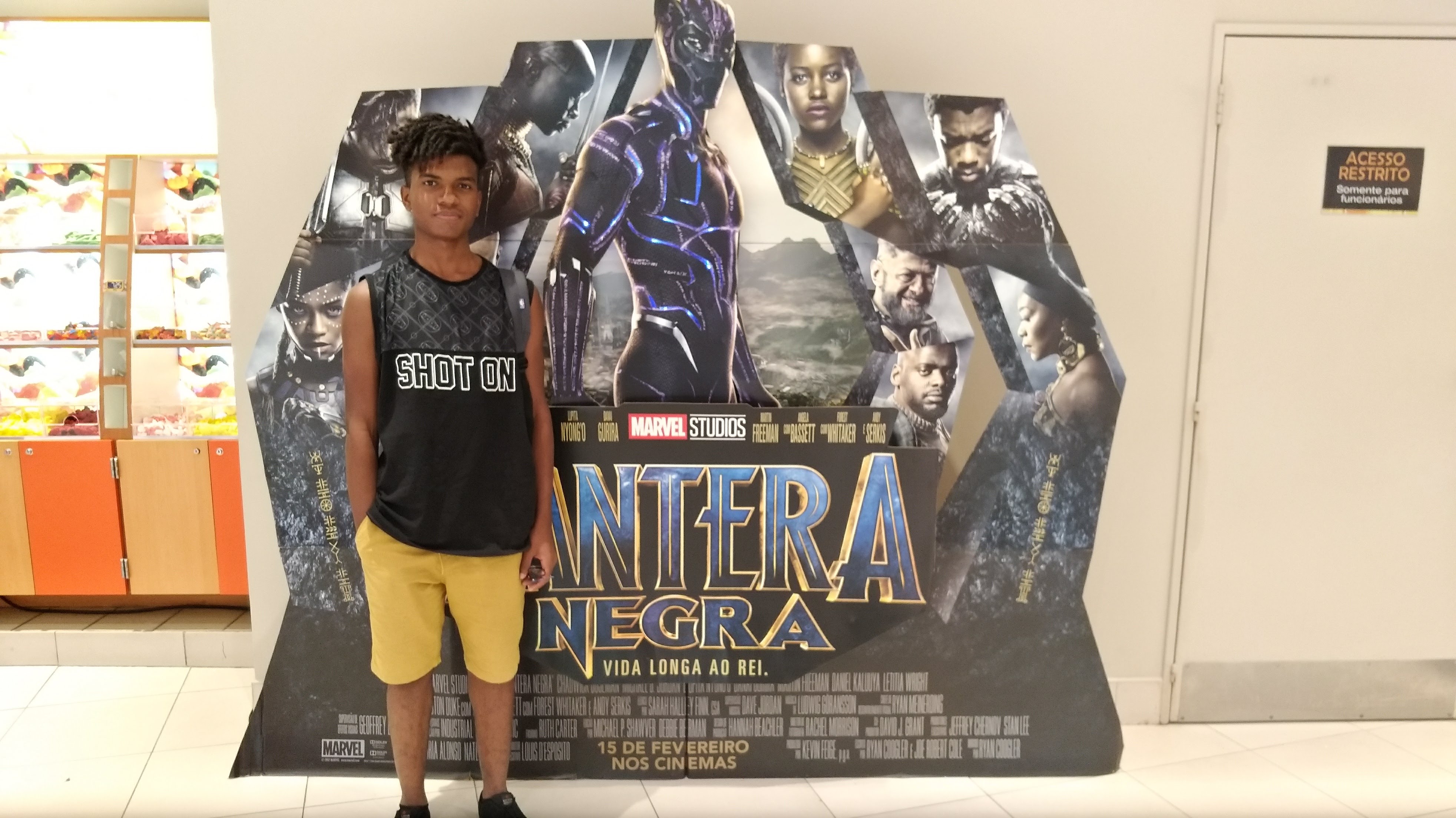 Primeiro filme com herói negro é sucesso entre fãs da Marvel e da DC Comics