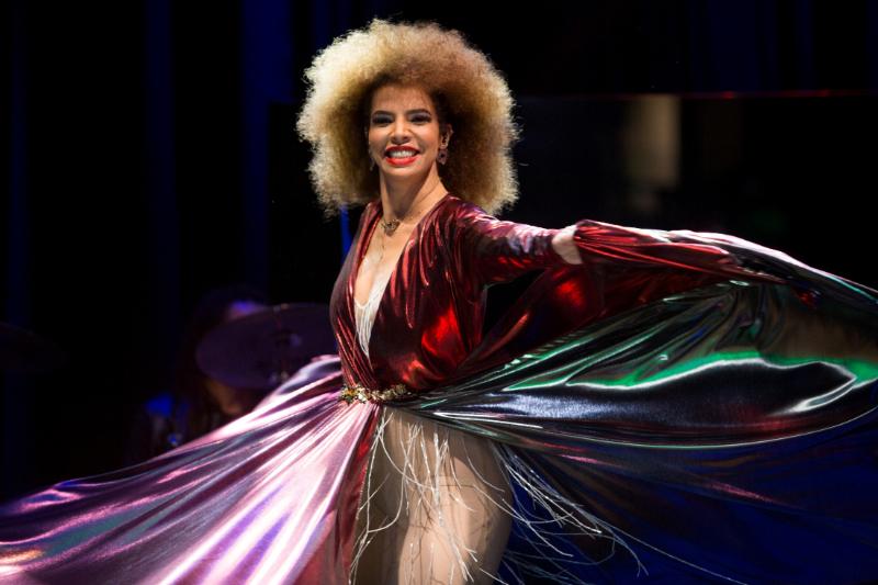 Vanessa da Mata traz sua caixinha de música para Curitiba neste fim de semana