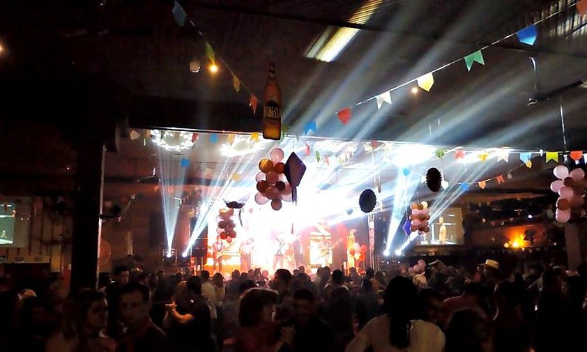 Curitiba tem casas noturnas com bailão até as 5h no final de semana