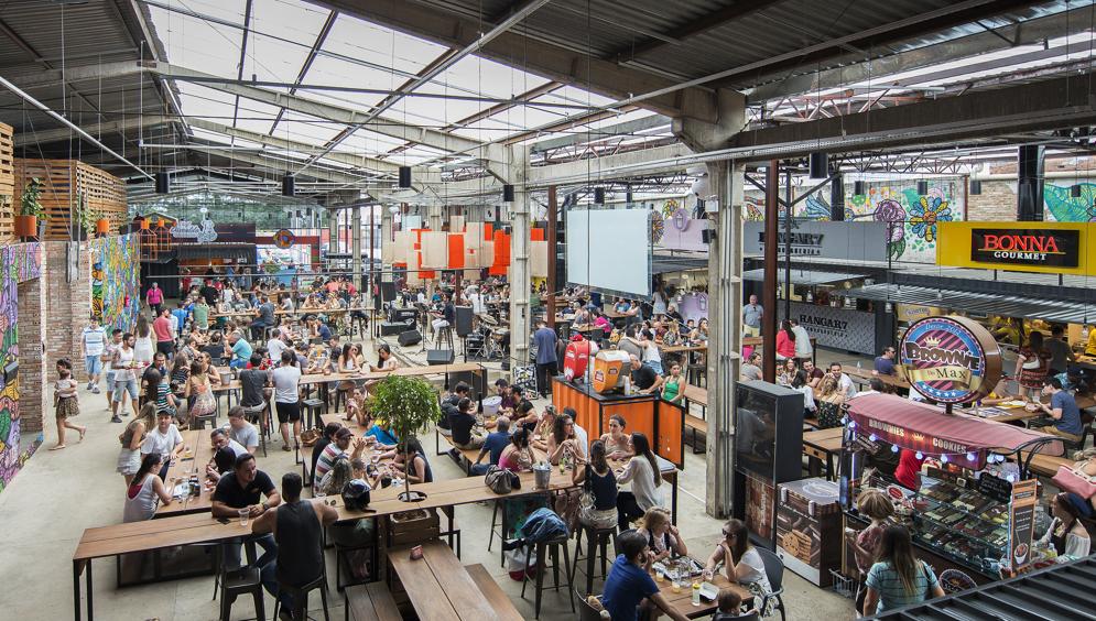 Vilas gastronômicas têm programação cultural que vai de shows ao vivo a stand-up