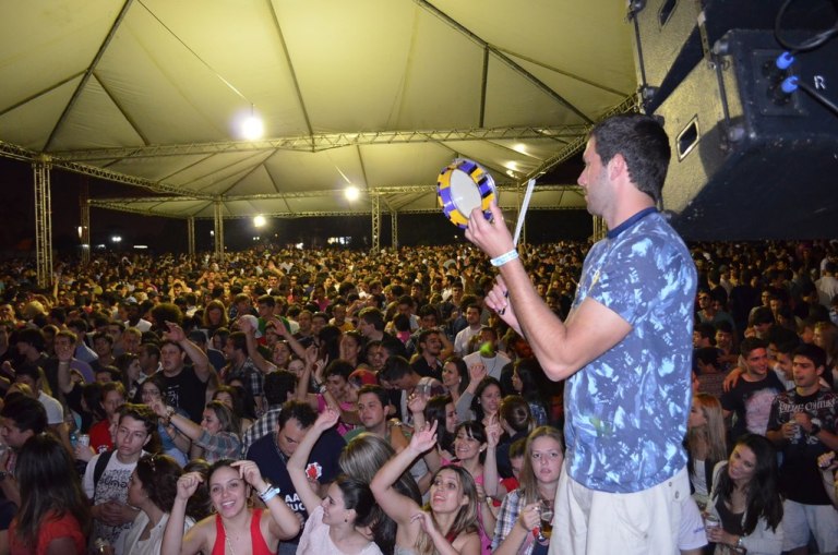 Roteiro: confira as principais festas universitárias de retorno às aulas