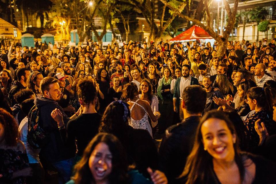Praça do Atlético vai receber Sr. Banana e outros 18 shows gratuitos neste sábado