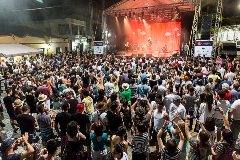 Festival de jazz desembarca em Morretes com shows ao ar livre