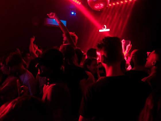 Baladas com mais de uma pista de dança em Curitiba