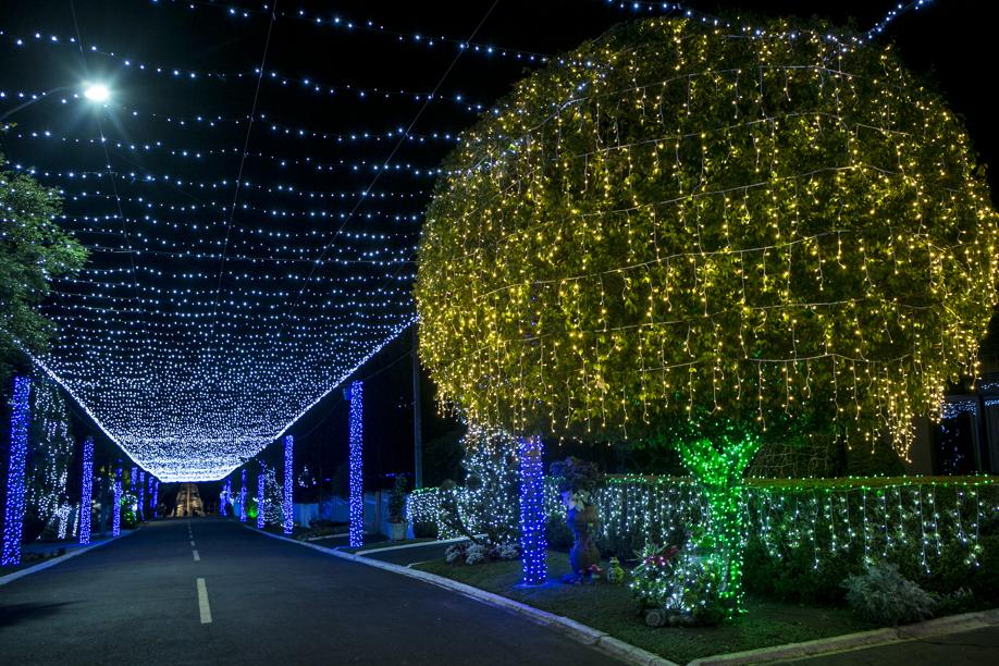 Rua com luzes de Natal no Umbará tem data de inauguração