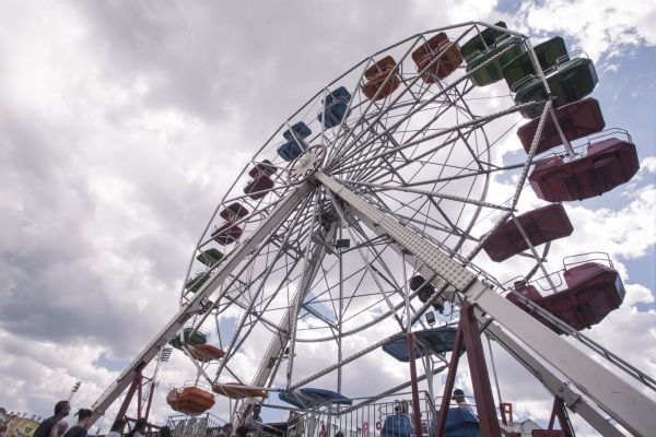 Parque de diversões em Curitiba é o lazer “retrô” que todo mundo gosta