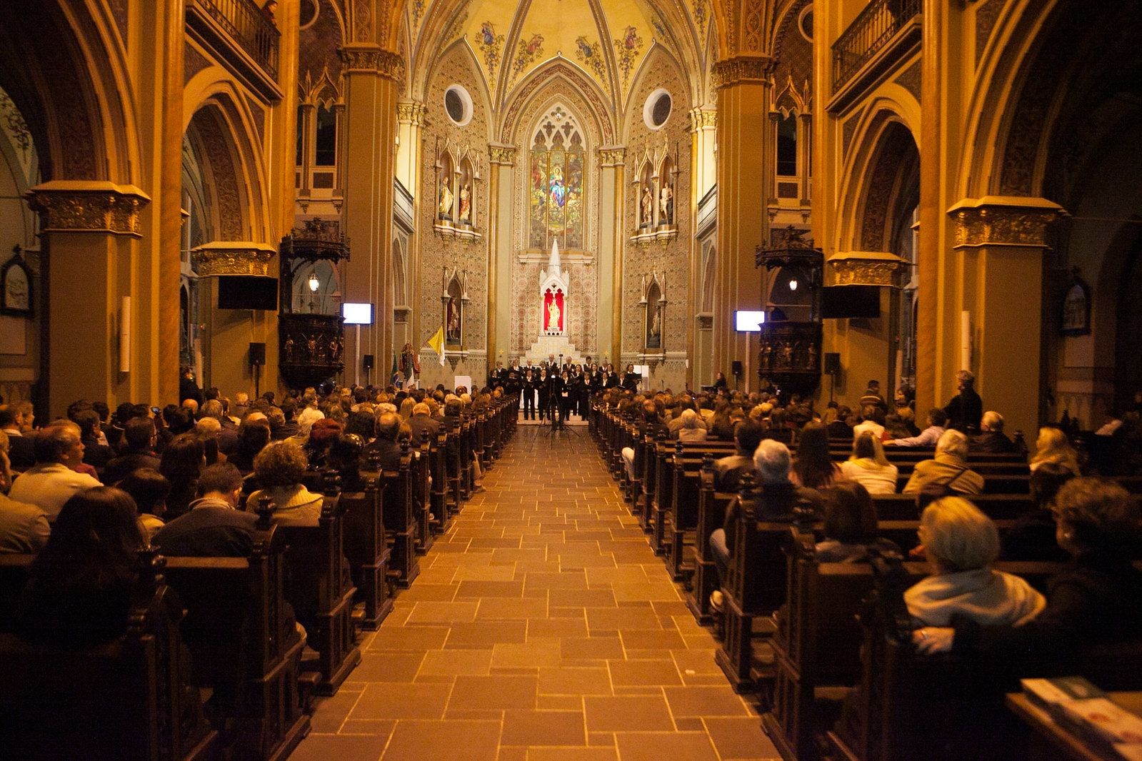 Festival italiano vai ter feira gastronômica e coral na Catedral de Curitiba