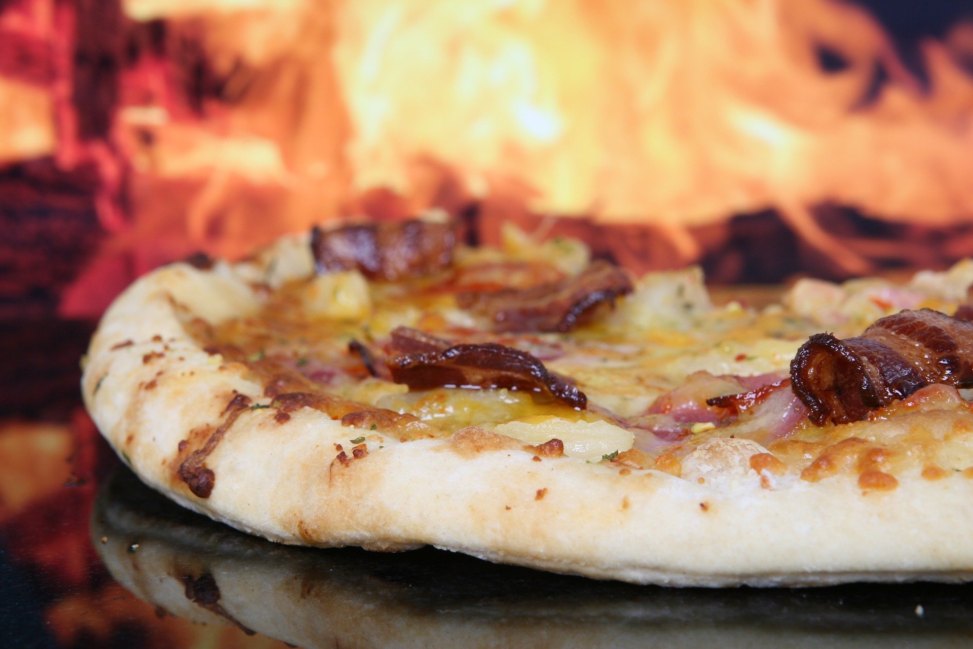 Bacon Lovers: pizzas cheias de bacon para pedir no delivery