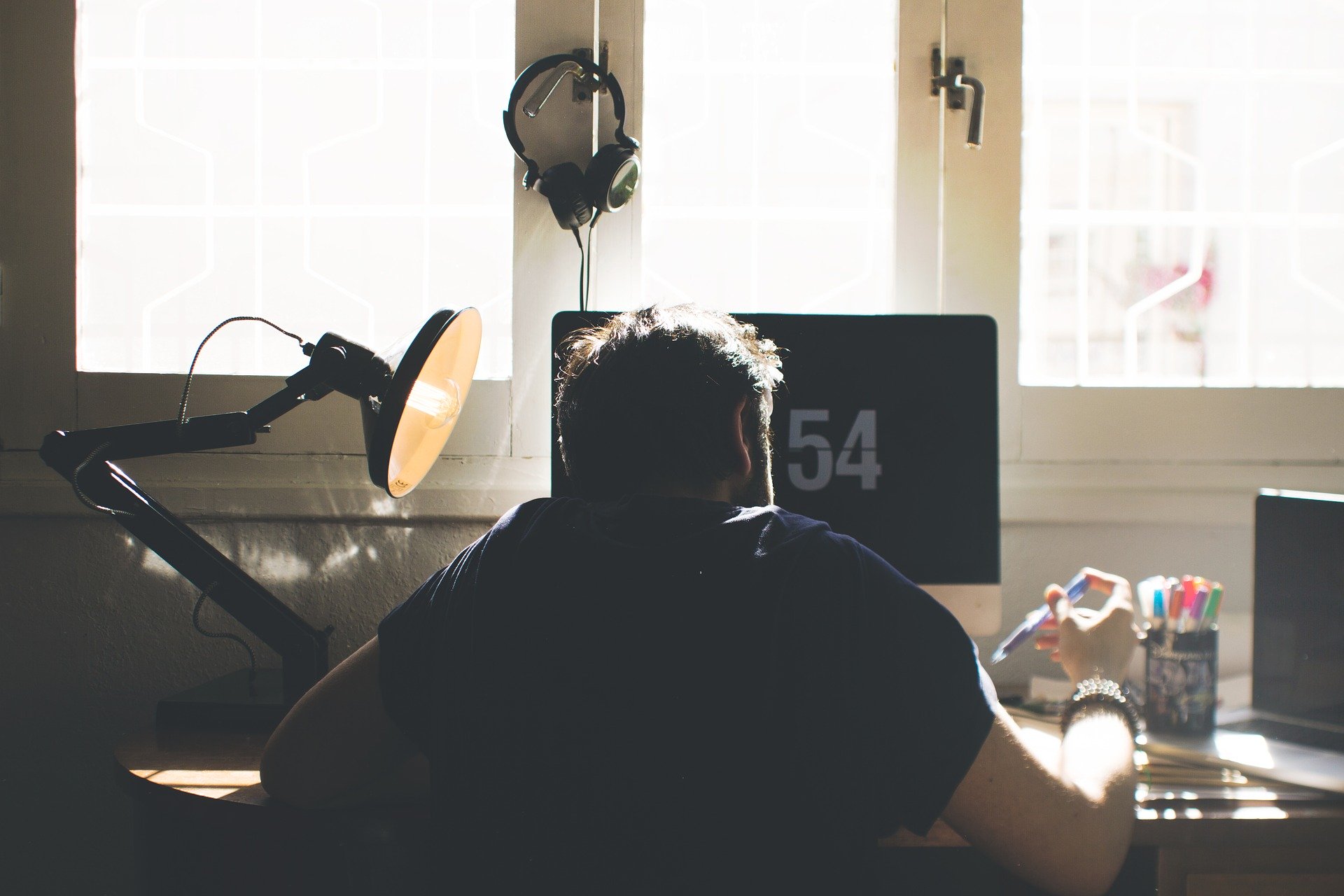 Trabalhando em casa? 5 dicas para se dar bem no home office