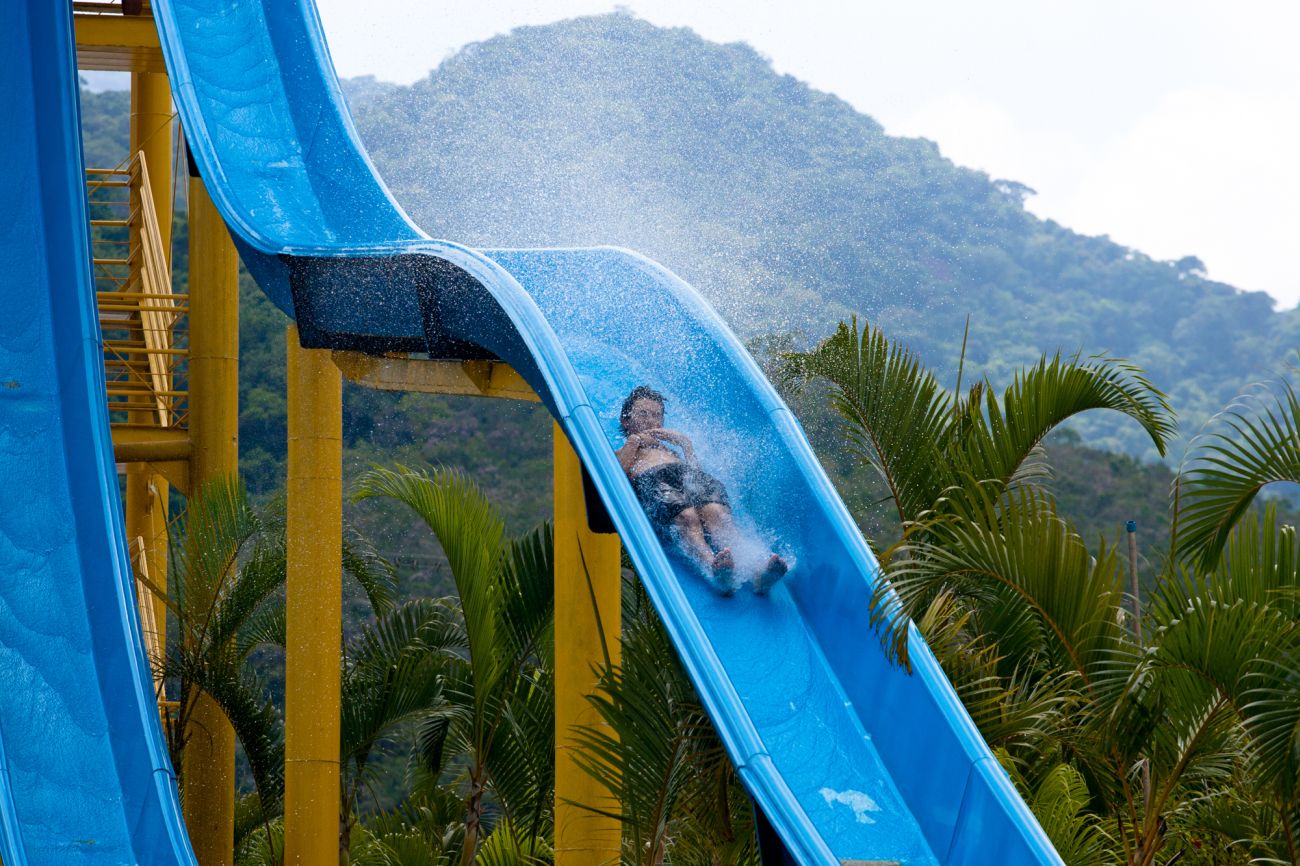 8 parques aquáticos na região de Curitiba