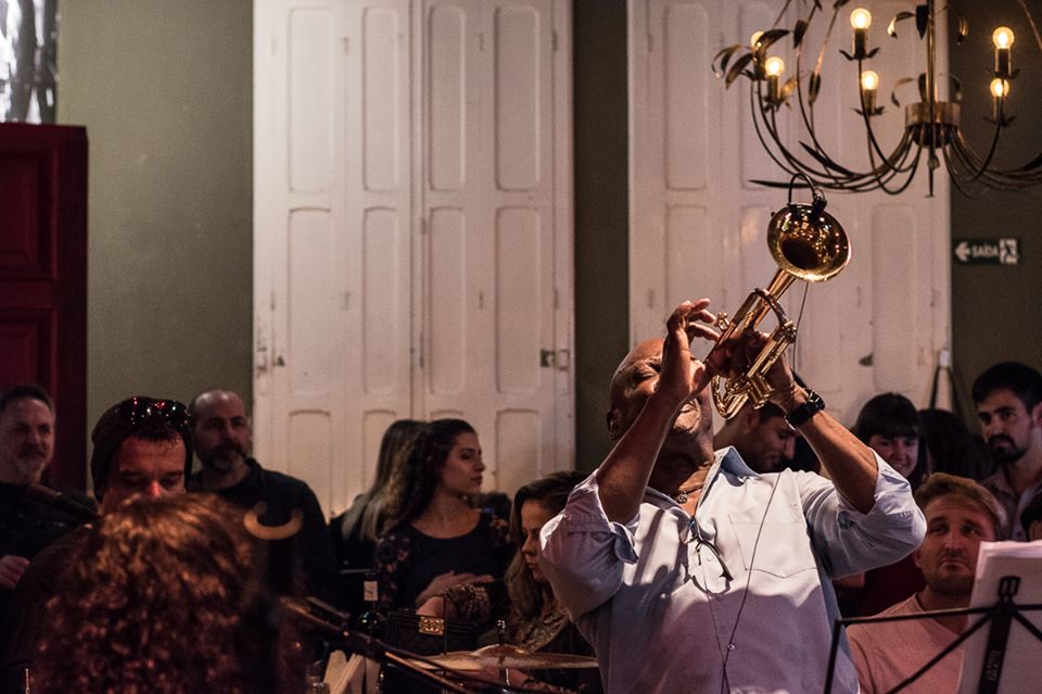 Lugares para ouvir jazz em Curitiba
