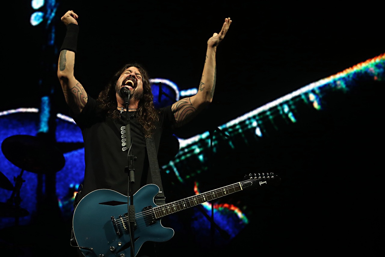 Com quase 3 horas de show, Foo Fighters detona a Pedreira Paulo Leminski