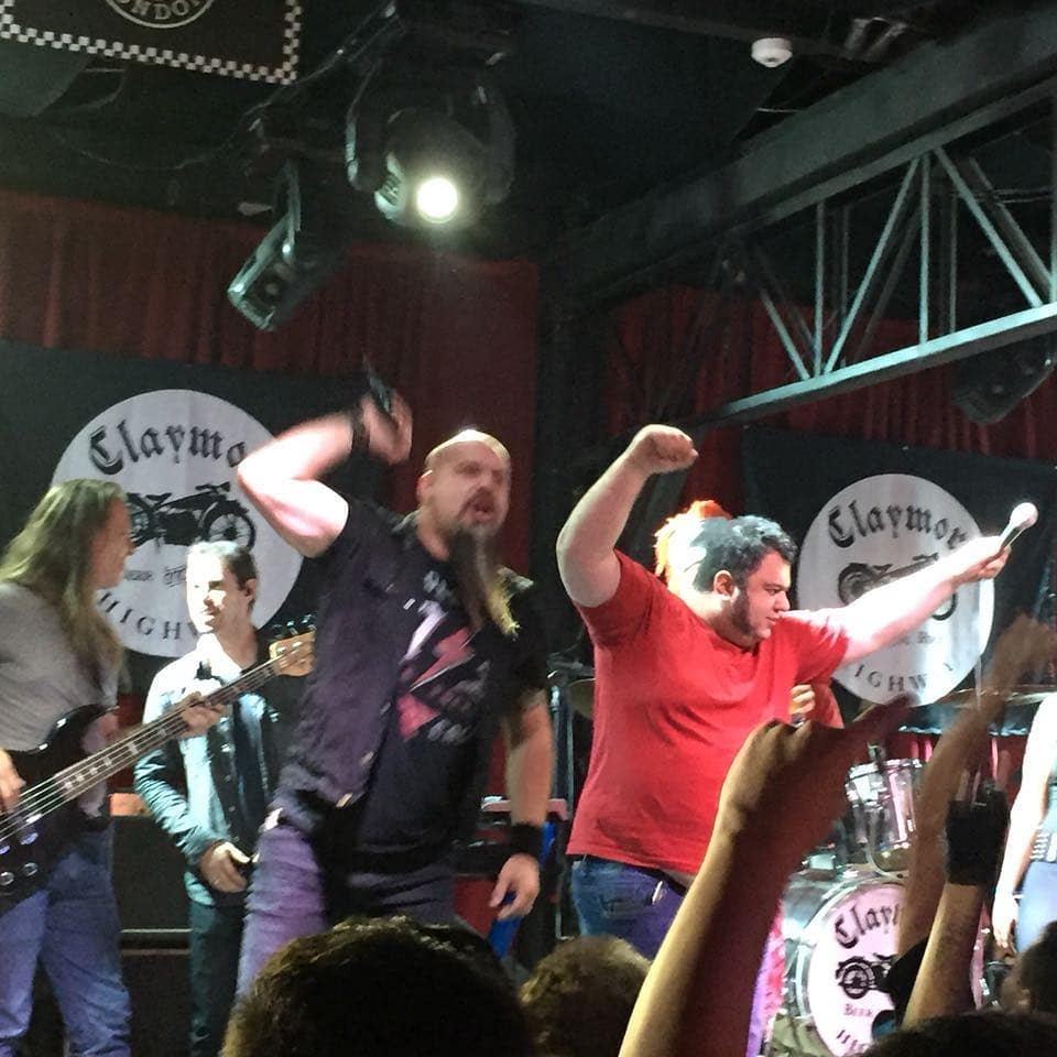 Festival de rock arrecada mais de 4 toneladas de doações para as vítimas das chuvas