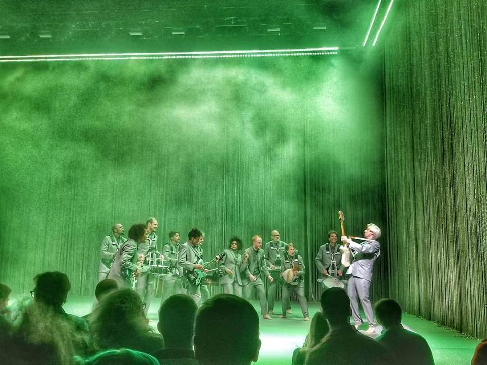 4 motivos para não perder o show de David Byrne nesta noite