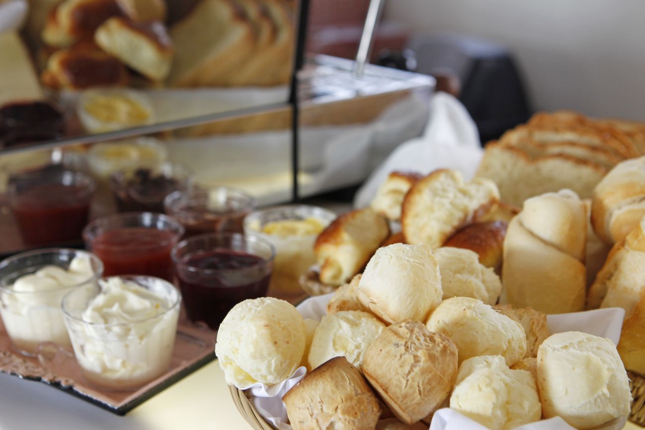 Brasil X Costa Rica: bares de Curitiba servem café da manhã e brunch