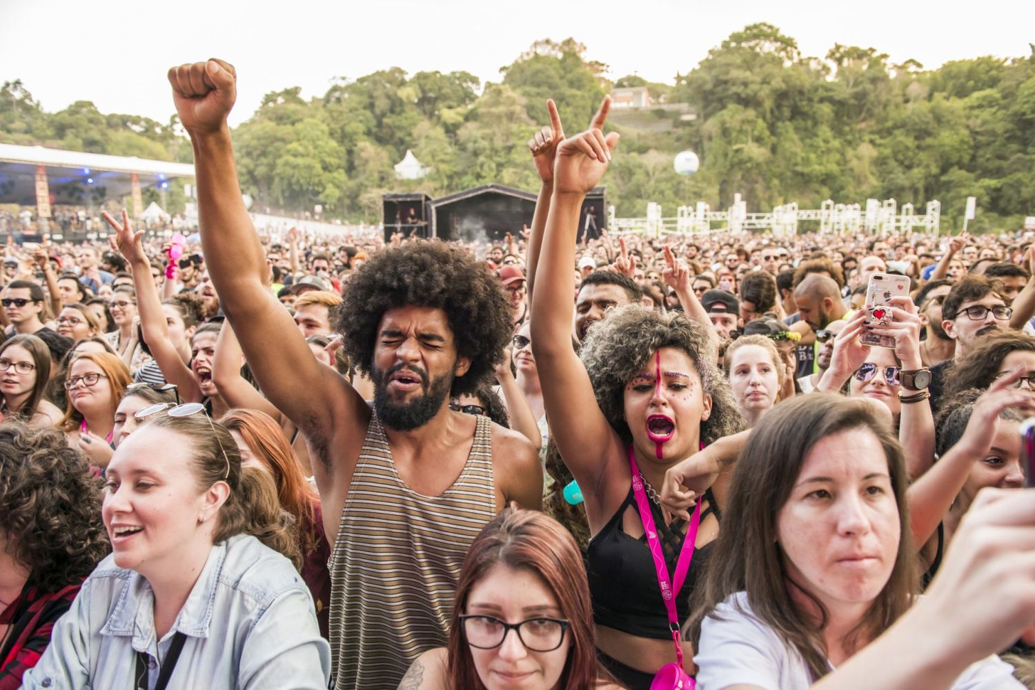 Como fazer um festival de música e promover a circulação de artistas?