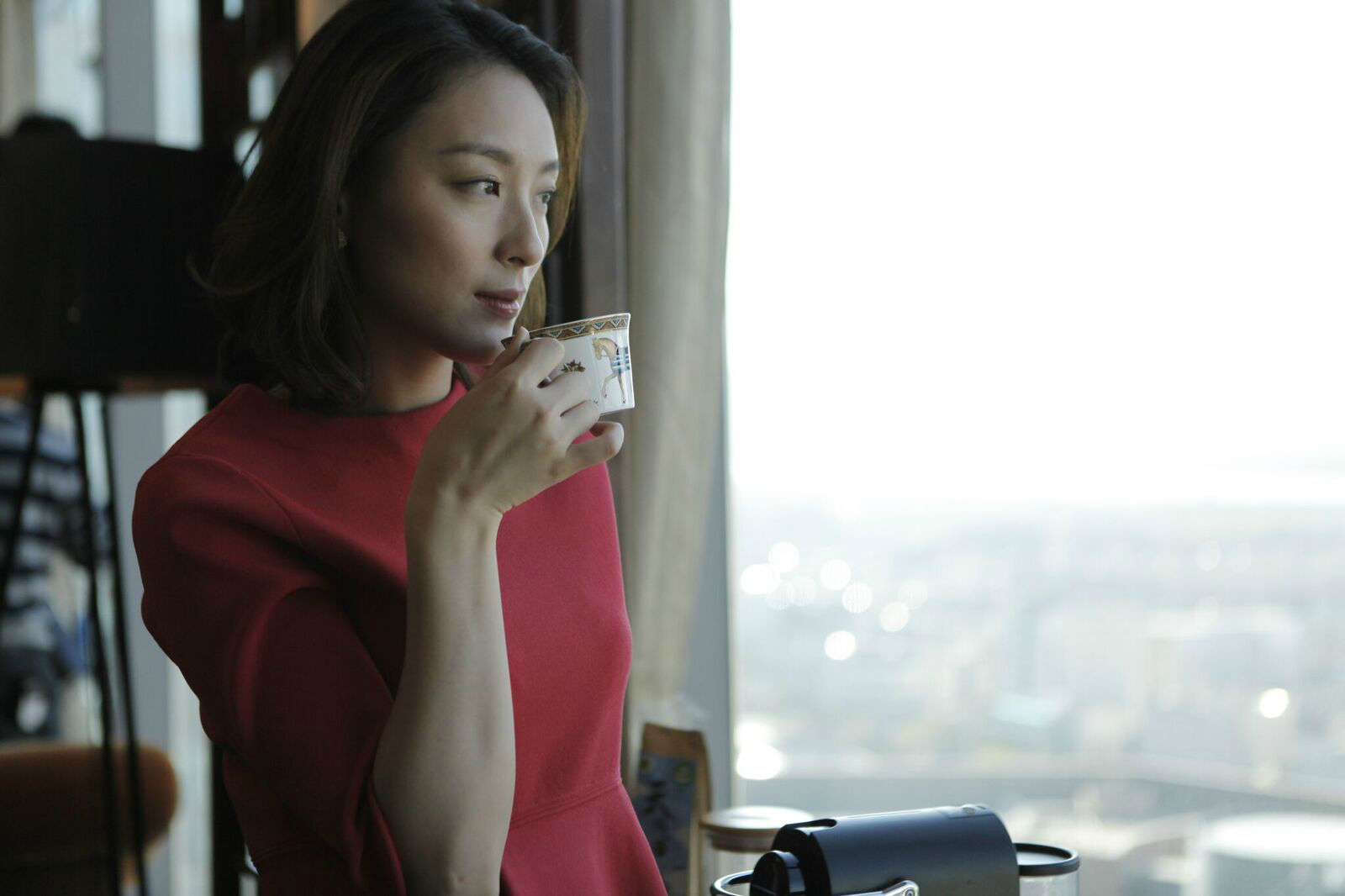 Café: filme fala, em três episódios, sobre o mal estar do mundo