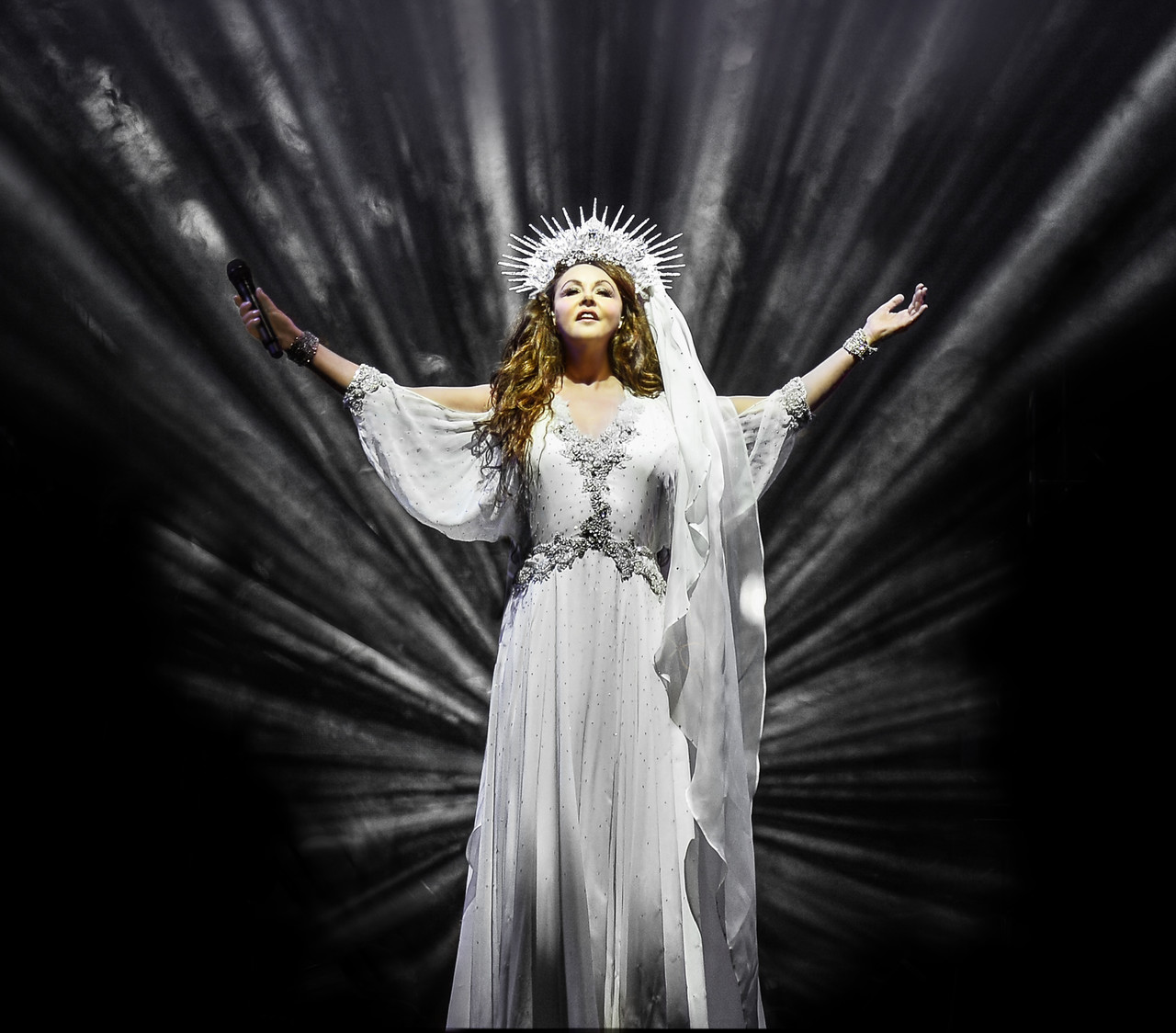 Sarah Brightman volta a Curitiba em dezembro com show mais teatral