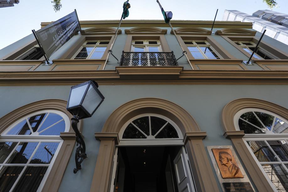Museu Casa Alfredo Andersen reabre com peças inéditas do pintor