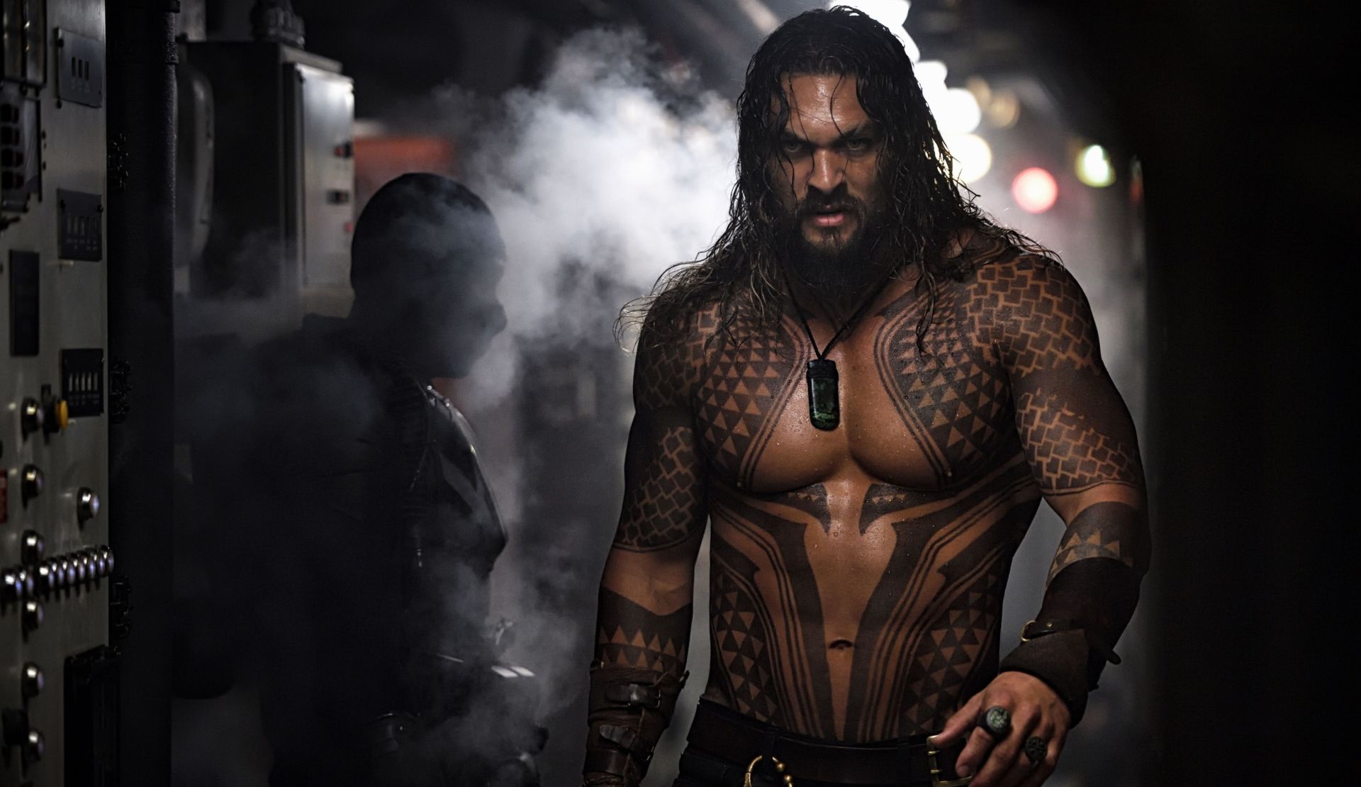 Aquaman sai do estereótipo de herói e busca referência mágica em ficção científica