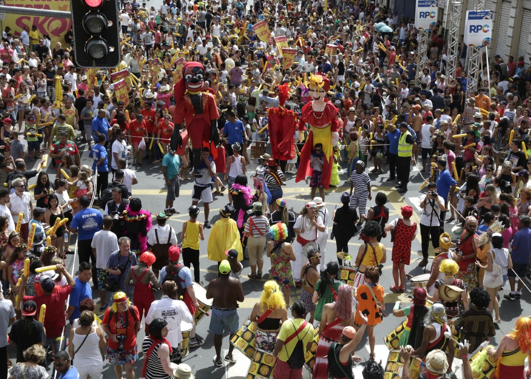 Eventos pré-carnavalescos vão movimentar Curitiba este mês