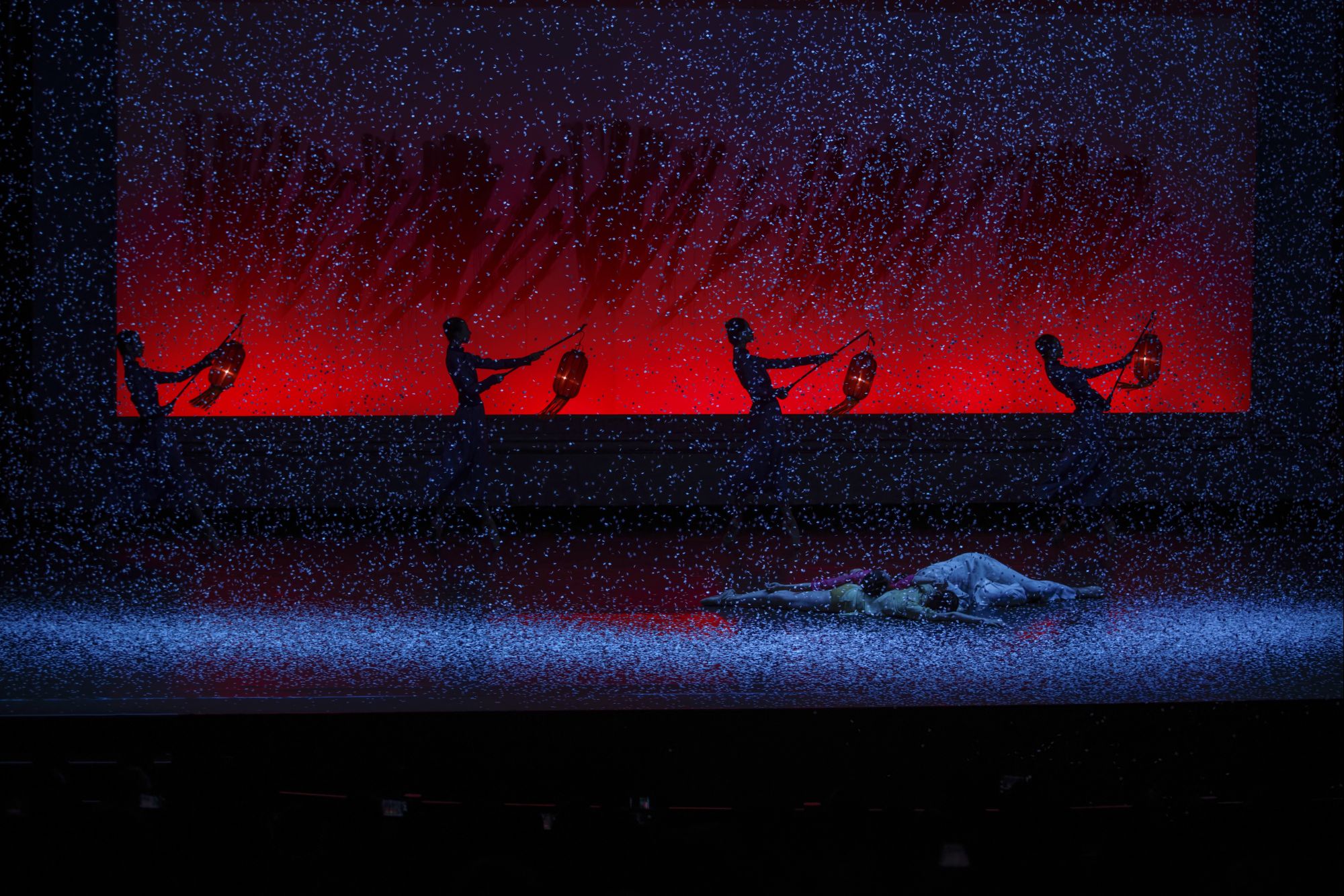 Balé Nacional da China vem a Curitiba com espetáculo que mistura dança, teatro, ópera e cinema