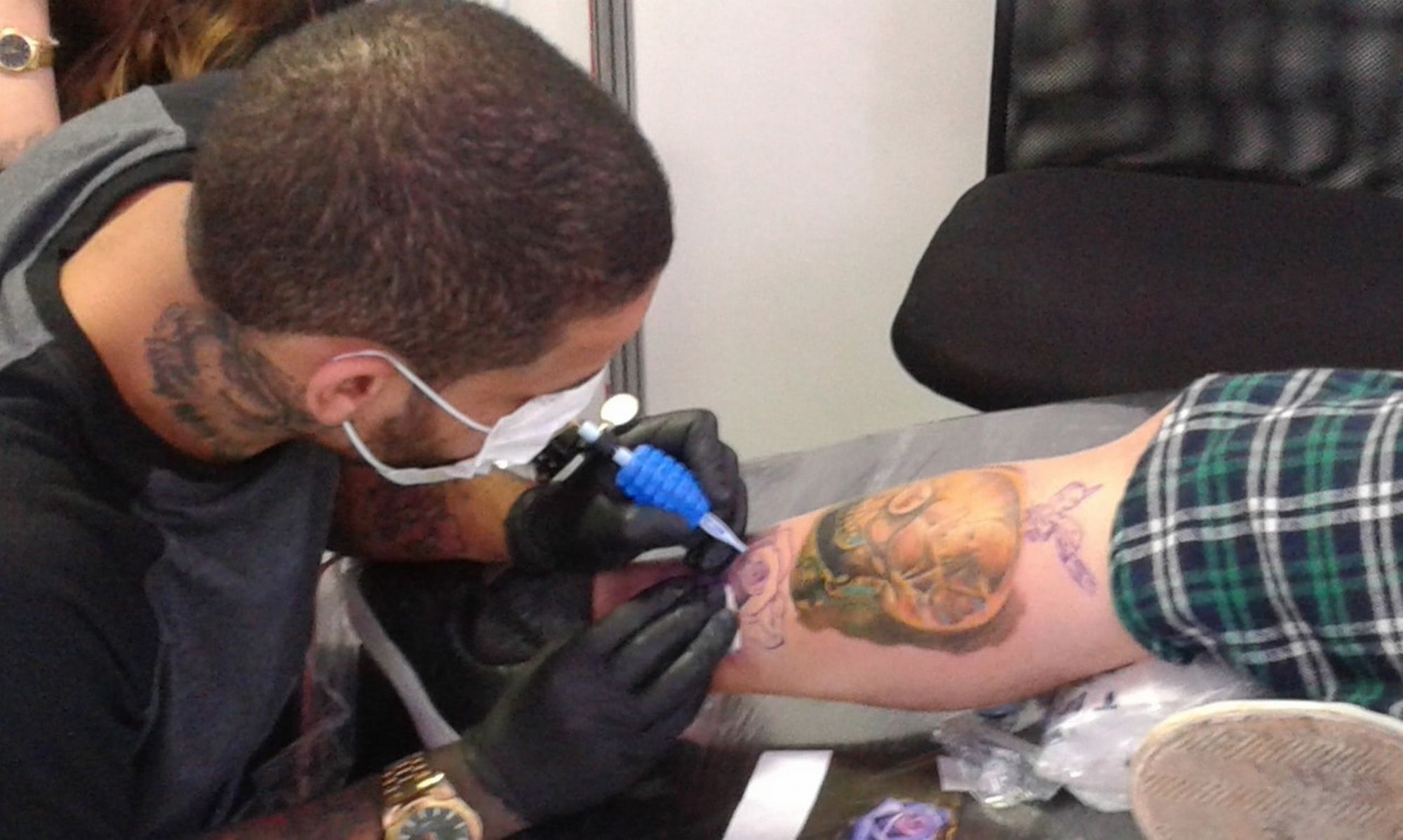 Evento reúne mais de 200 tatuadores nacionais e internacionais em Curitiba