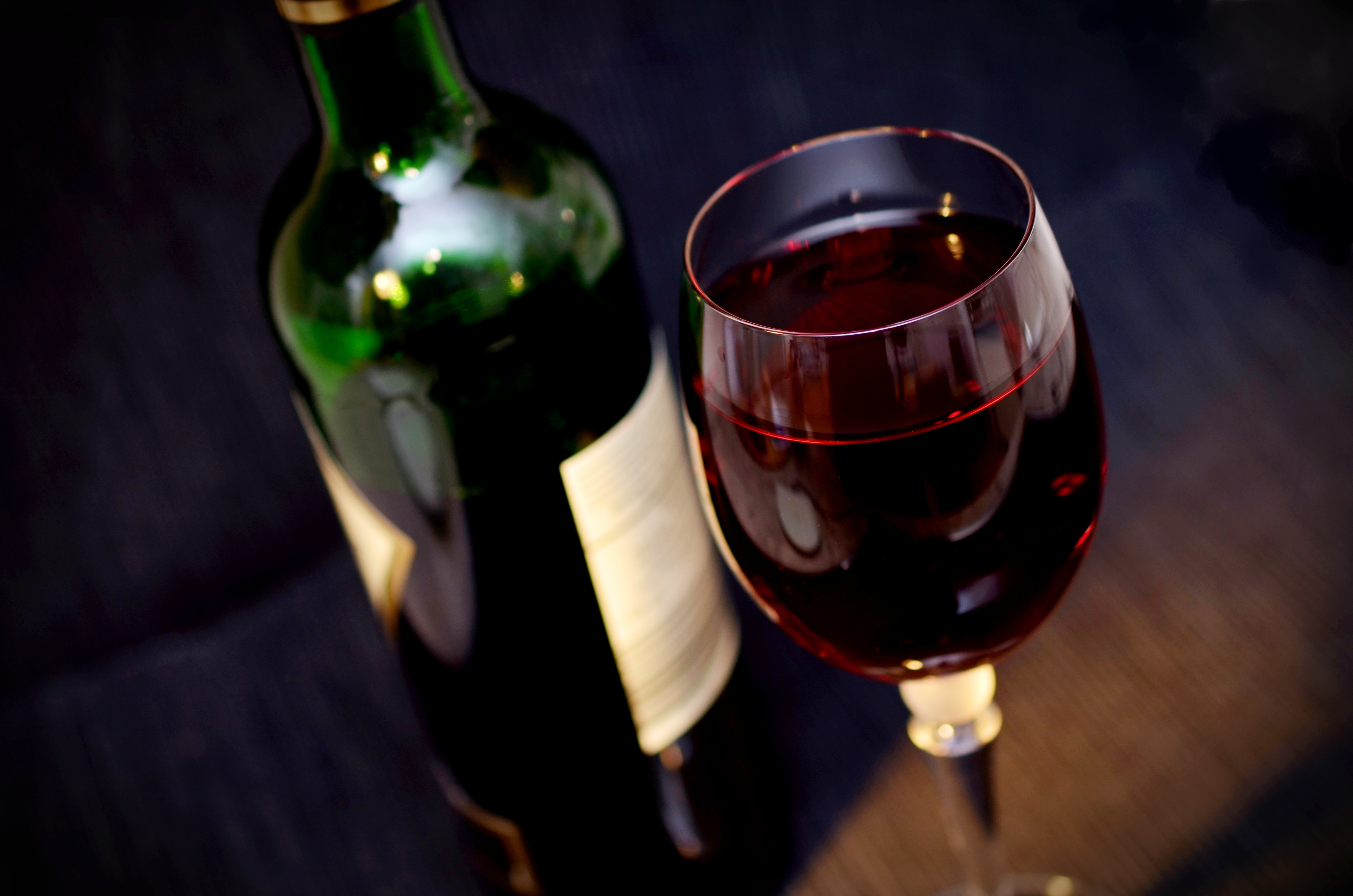 Onde assinante Gazeta do Povo compra vinho com até 20% de desconto