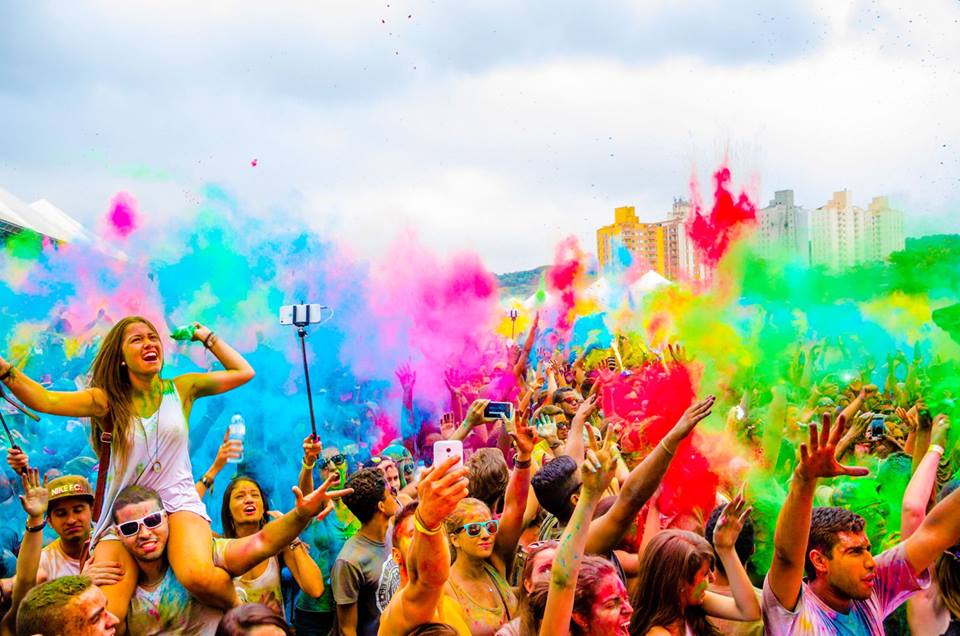 Happy Holi! Festival das cores chega a Curitiba