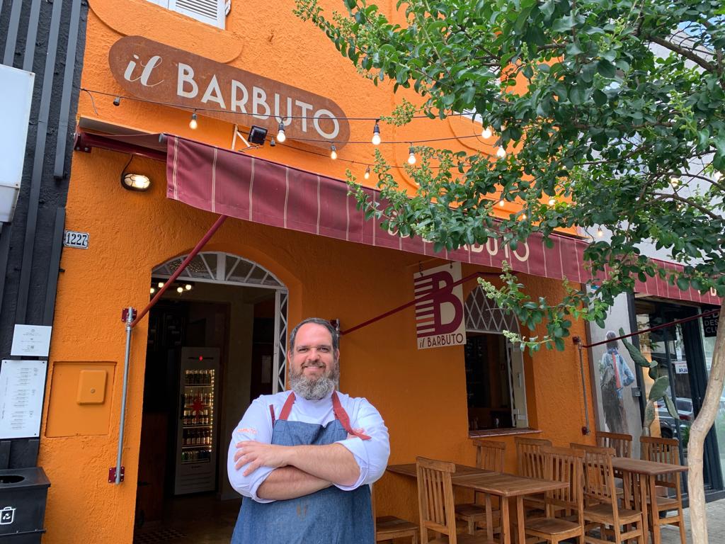 Conheça o restaurante localizado em casa icônica na Prudente de Moraes