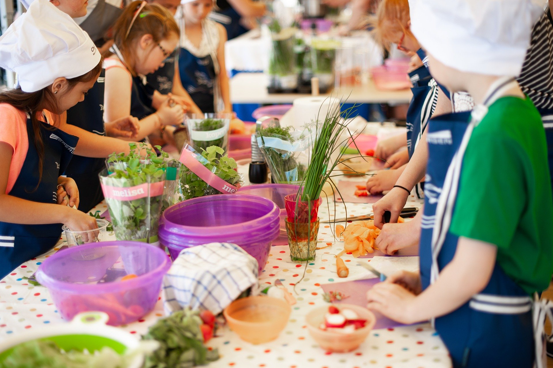Economize com o Clube: 5 lugares com menu kids para levar os pequenos