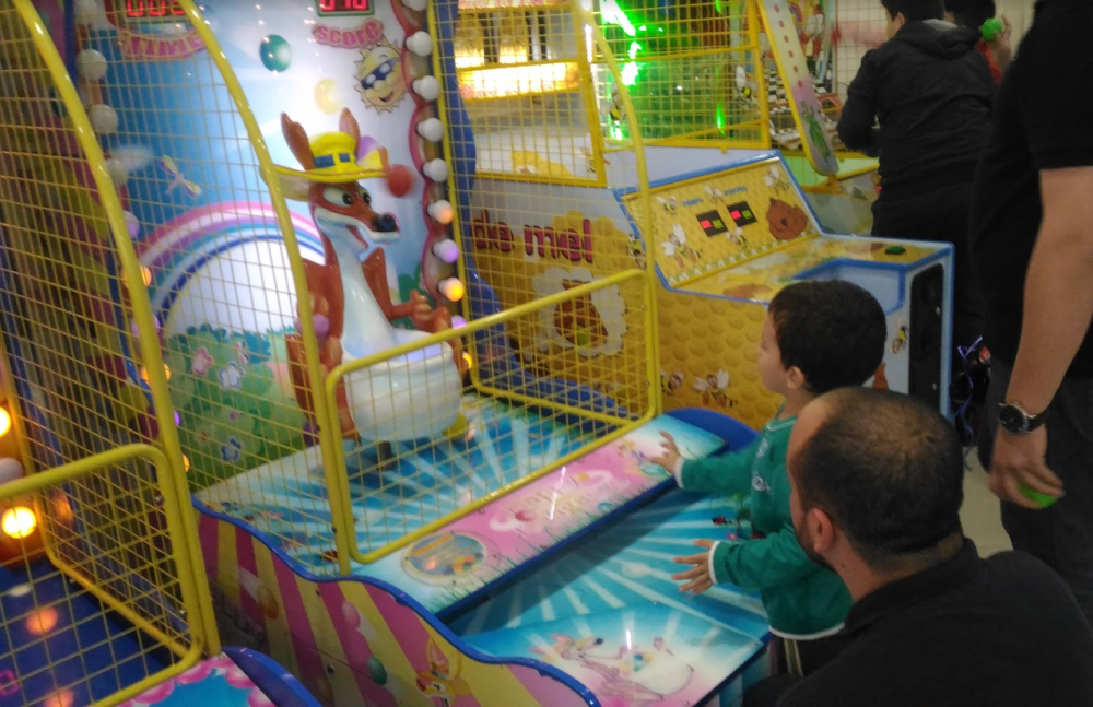 Parques indoor são opção de lazer quando a chuva aparece em Curitiba